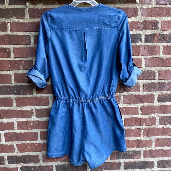 Very J Blue Lightweight Denim Jean Romper Size Small - Picture 7 of 13